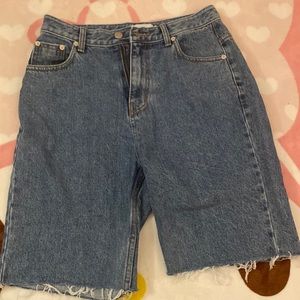 Knee-length jean shorts from Stylenanda
